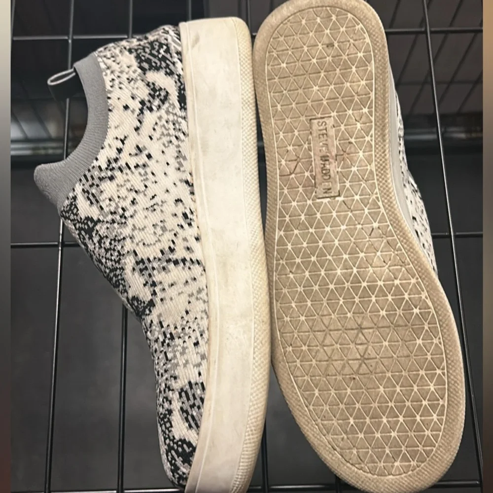 Steve Madden Beale Snake Print Knit Slip On Platform Sneakers Sz 9 Comfy Casual